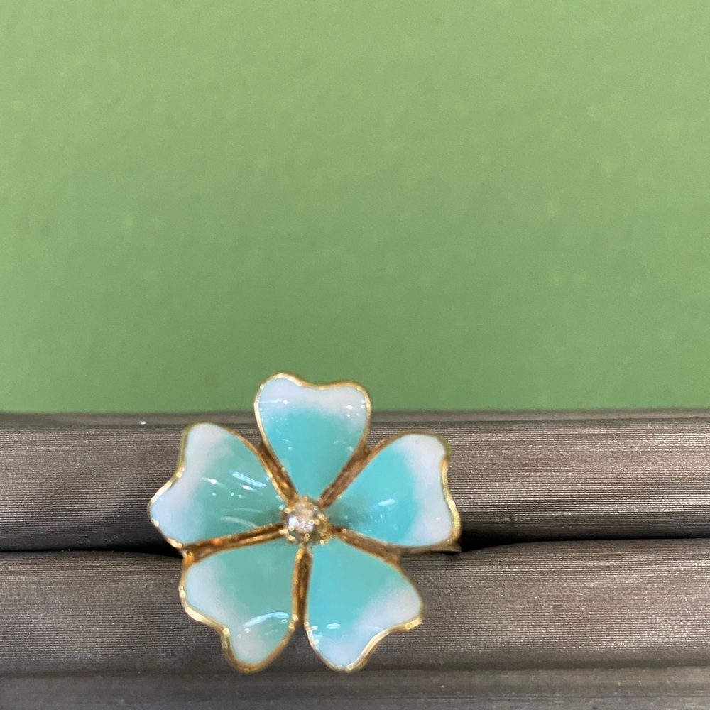Gold 14k gold and Blue enamel  Flower Ring size 6 1/2